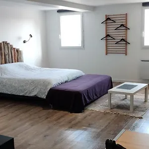  Hébergement de vacances Les Cadichons De La Grange France